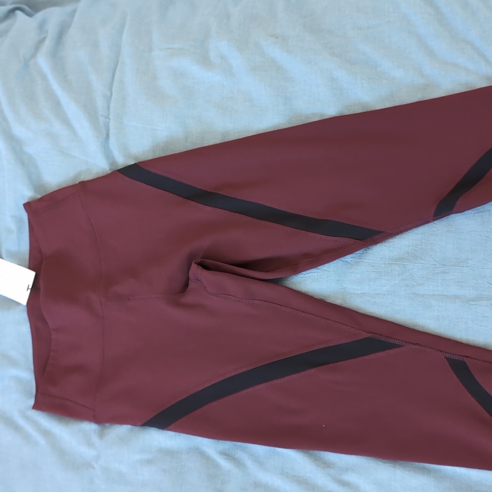 NWT THRIVE SOCIETE leggings